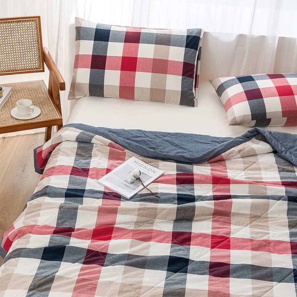 NTCOCO Summer Lightweight Comforter Set,Thin Quilt,100% Washed Cotton,Machine Washable,Soft Comfy Breathable Can Sleep Naked(King,Black and Red Grid