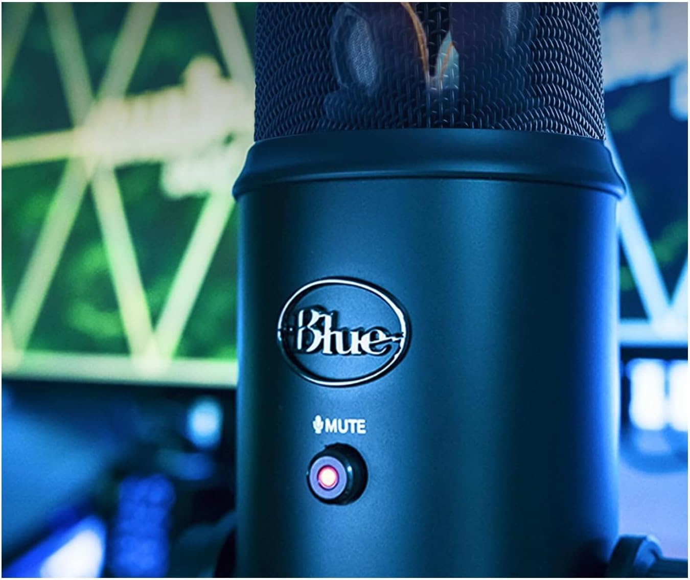 Logitech Creators Blue Yeti USB Microphone for PC, Mac, Gaming, Recording, Streaming, Podcasting, Studio and Computer Condenser Mic with Blue VO!CE effects, 4 Pickup Patterns, Plug and Play - Blackout