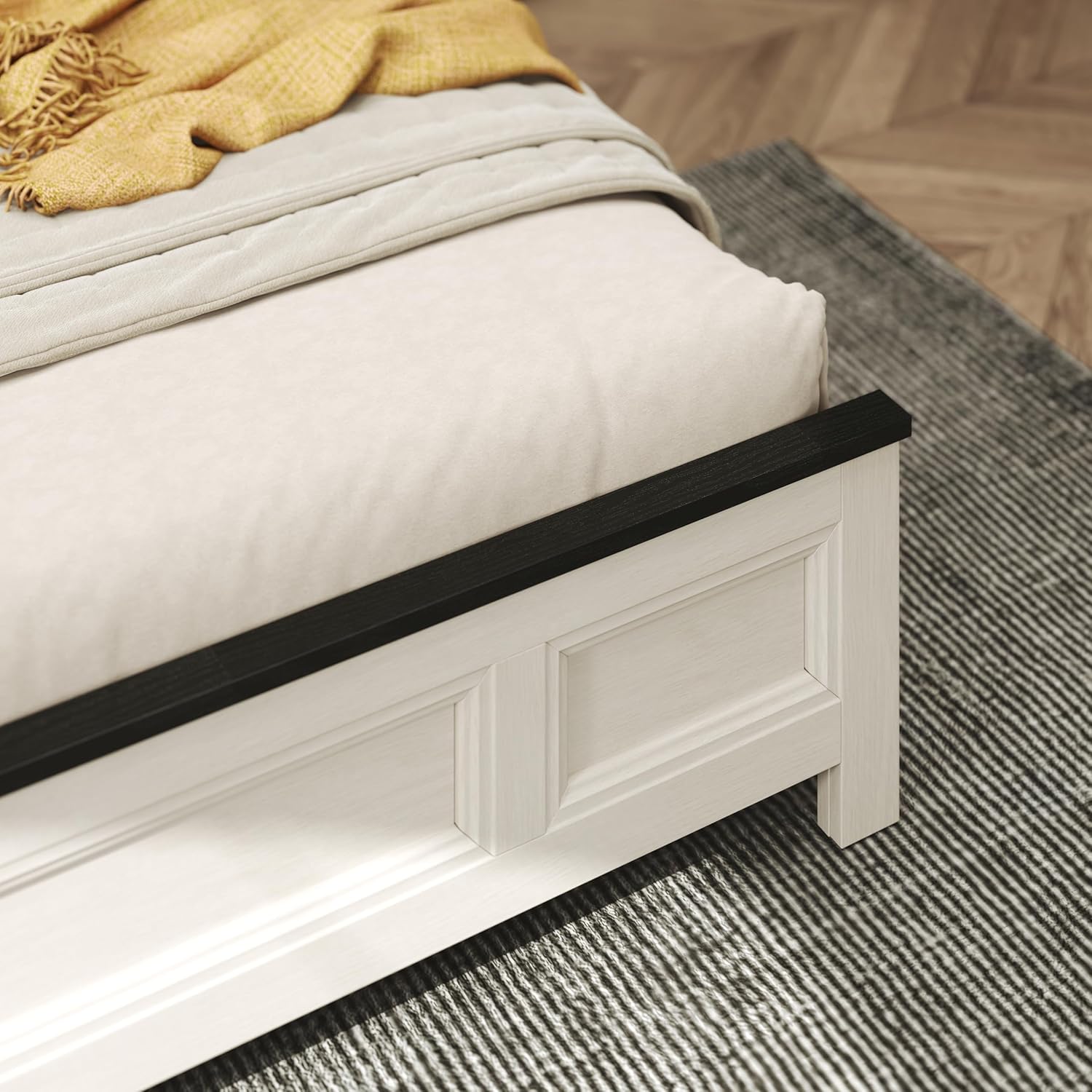 Roundhill Furniture Realynn 3-Piece Wood Bedroom Set, Queen Size Panel Bed with 2 Nightstands, Off-White Finish