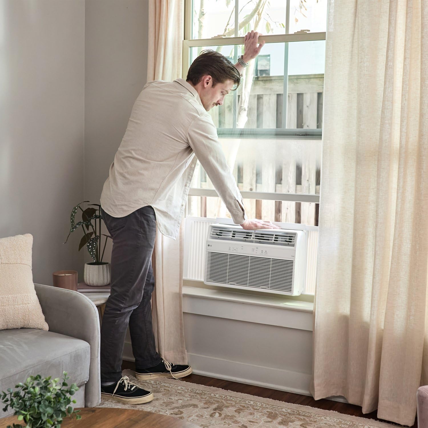 LG 8,000 BTU Smart Window Air Conditioner with Dehumidifier, 115V, Window AC for Medium Rooms up to 350 Sq. Ft., Window Unit AC with Remote Control, 3 Speeds, Auto-Restart, 24-Hour Timer, White