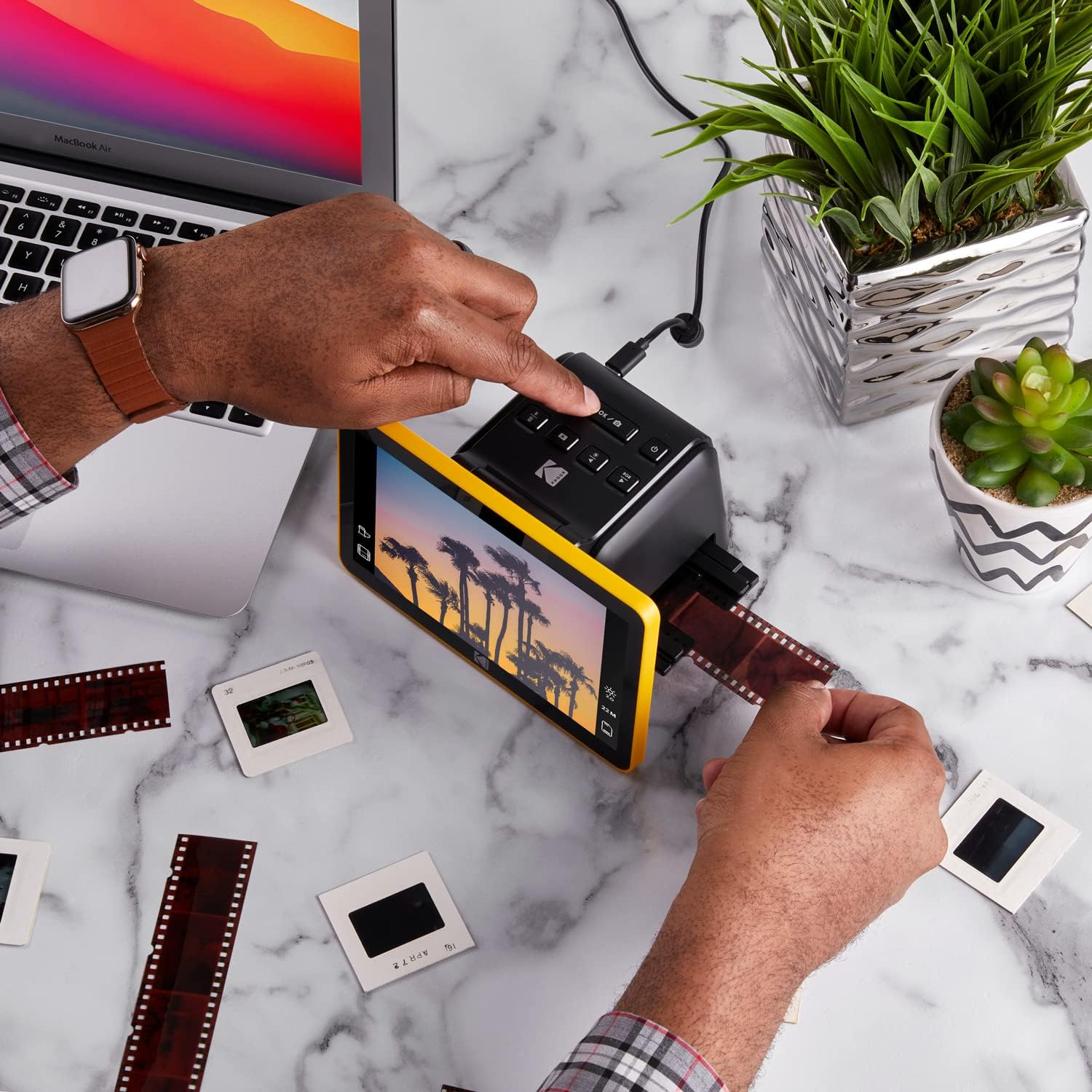 KODAK Slide N Scan Max Digital Film Scanner - Black/Yellow - Tiltable 7-Inch LCD with Gallery Mode & Photo Scanner Preview - Quick-Feed Tray for Slide Digitizer