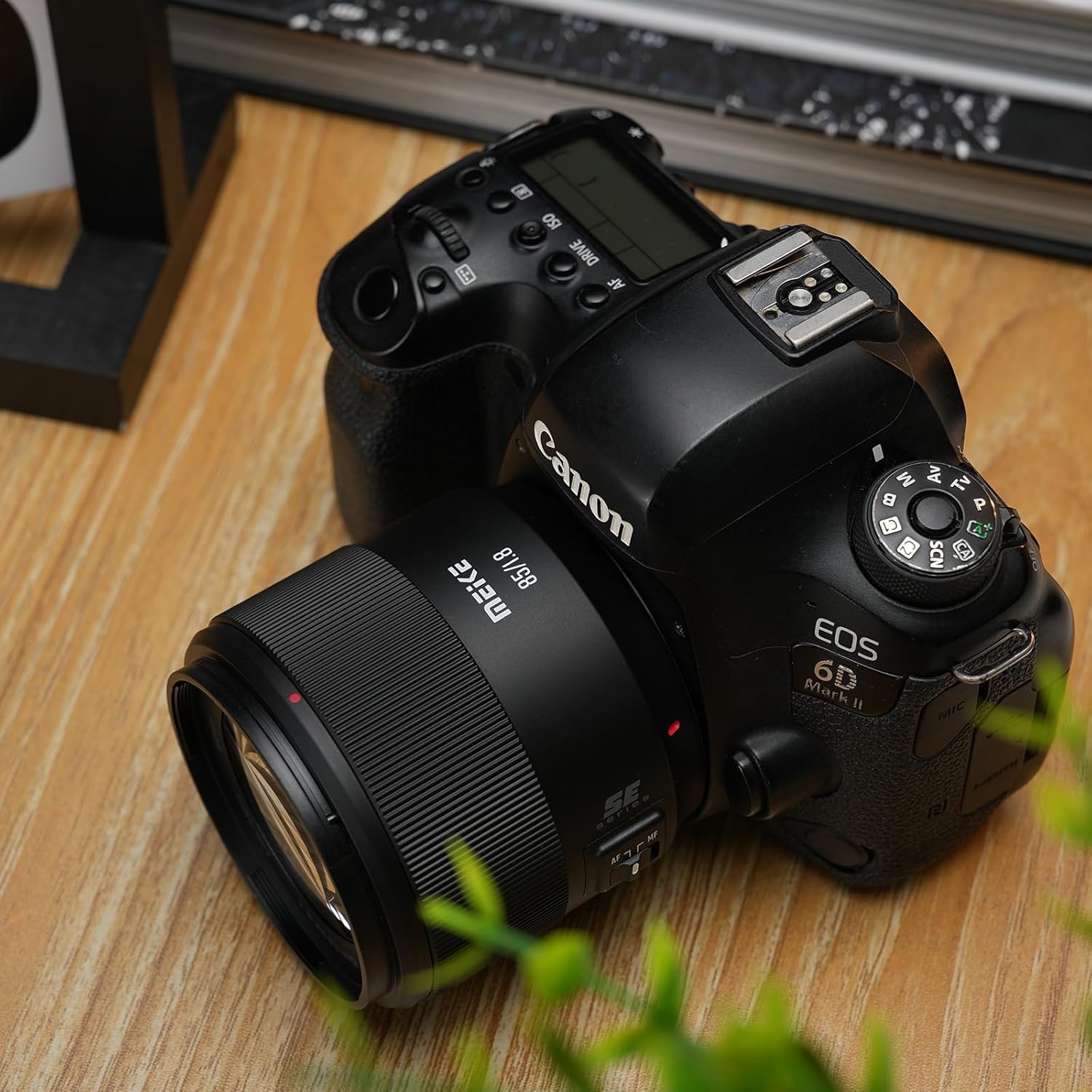 Meike 85mm F1.8 SE Mark II STM AF Full Frame Auto Focus Medium Telephoto High Resolution 8K Portrait Lens Compatible with Canon EOS EF Mount Digital SLR Cameras T8i T7 850D 5D 6D 5D Mark IV 6D Mark II