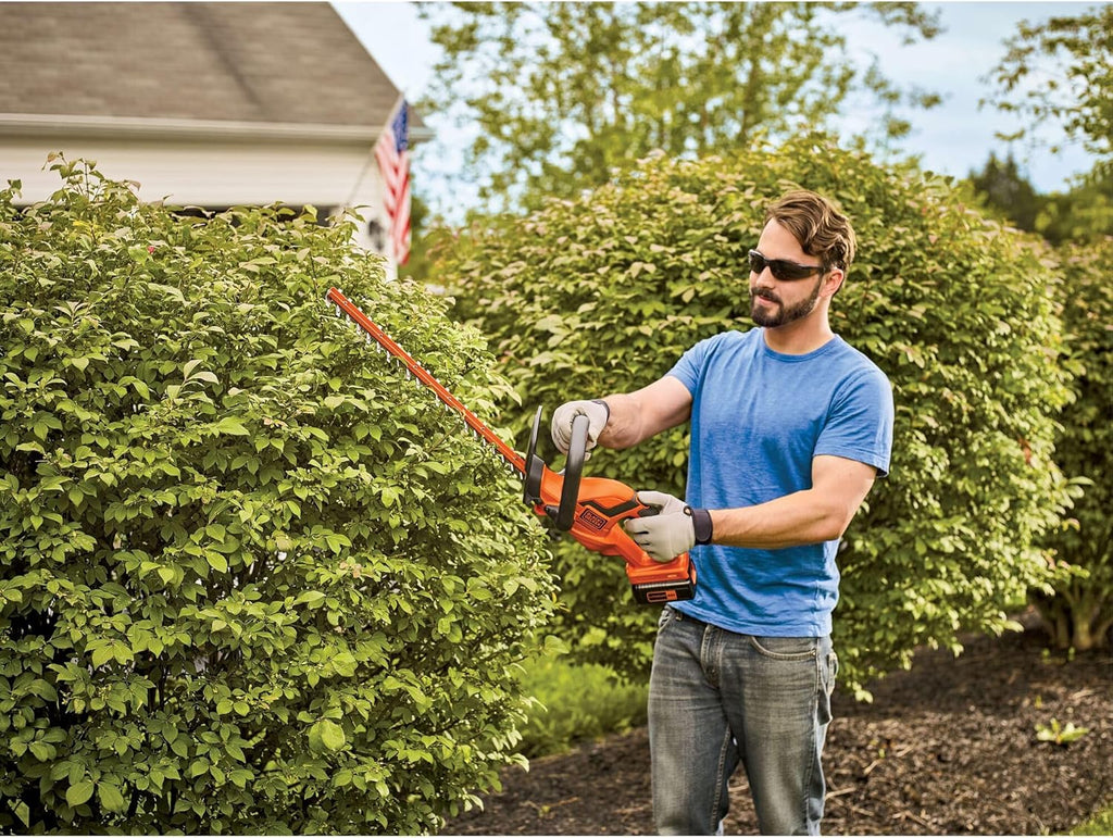 BLACK+DECKER 40V MAX Hedge Trimmer, 22" Blade Length, Powerful Motor with Reduced Vibrations, Sharp Blades for 3/4" Thick Cuts, Battery and Charger Included (LHT2240C)